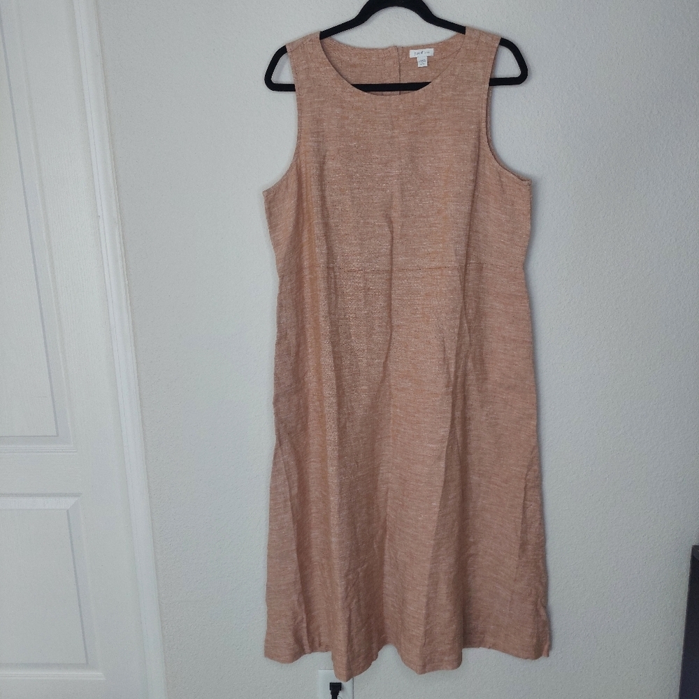 Sleeveless Midi Dress in Light Peach